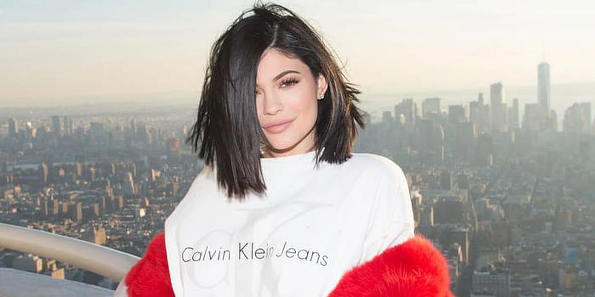Kylie Jenner's Leg Scar On That 'GQ' Cover Has A Painful Story Behind