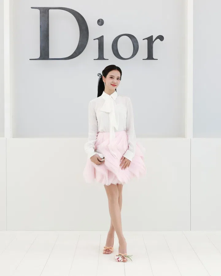 jisoo | asian stars | spring/summer 2027 | paris fashion week