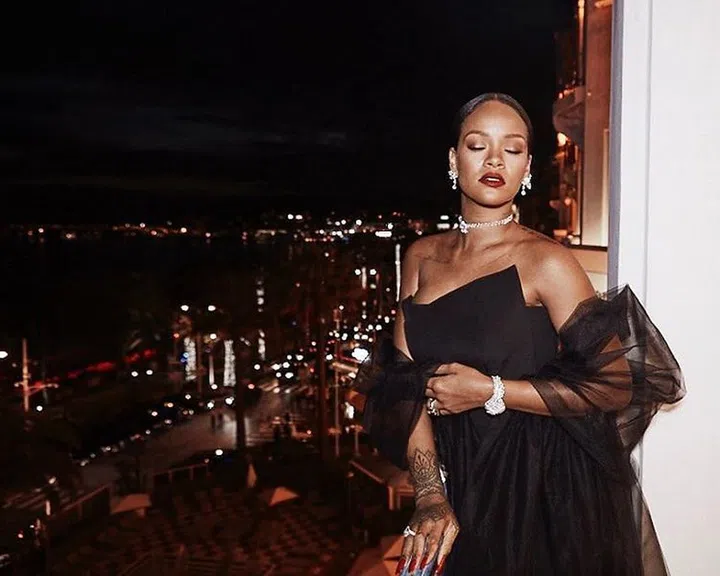 Photo: @badgalriri