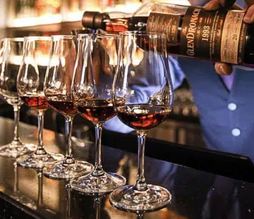whisky bars singapore