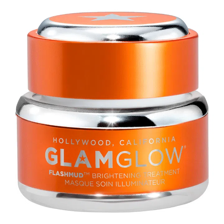 Formulated with gentle exfoliants and brightening acids, this power-packed mask promises instantly brighter and plumper skin thanks to its ability to improve skin’s reflection of light.