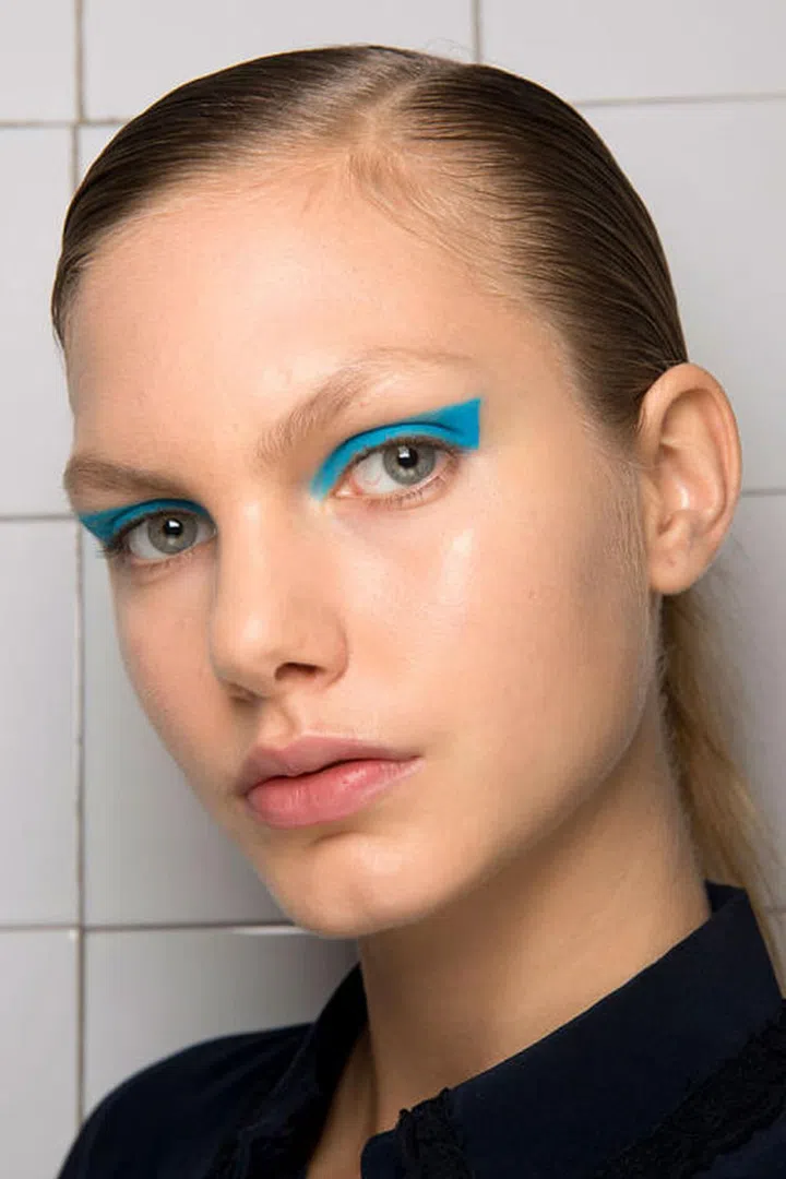 One of last season's biggest trends, blue eye makeup, continued to trend at the Ports 1961 spring 2017 show.