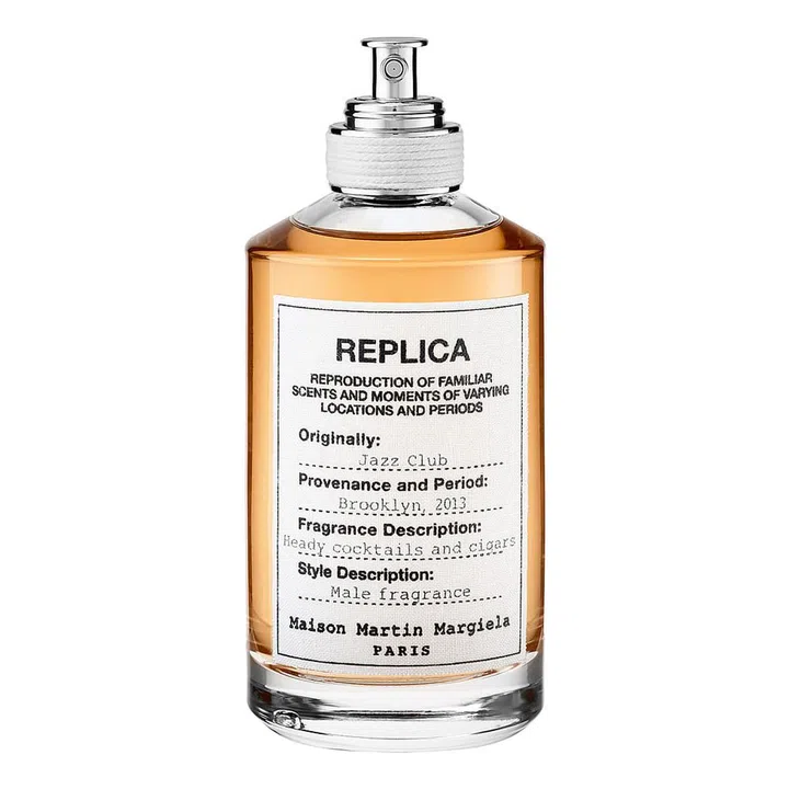 <b>Picture a smokey room full of dapper men in tuxedos and ladies draped in silk and jewellery, drinking and being merry. This fragrance encapsulates that to a tee. Honeyed tobacco and sweet rum is balanced with earthy clary sage and vetiver while pink pepper adds life and laughter to scent. Spicy, sweet and smokey? Yes please! </b>