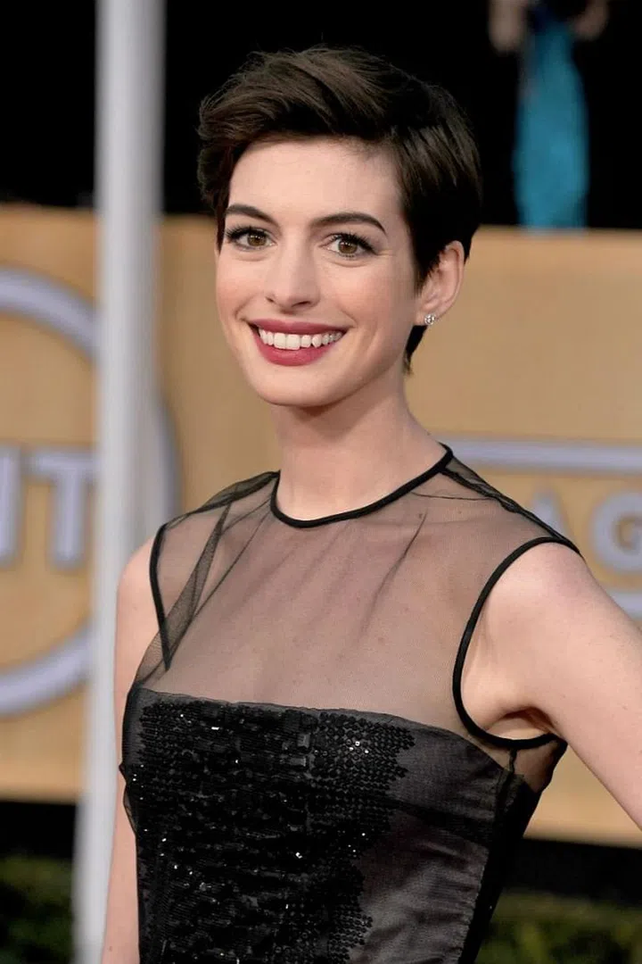 A little gel in your bangs will help keep hair out of your face (for a powerful look that's "all eyes on me"). Photo: Getty