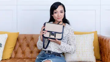 Yoyo Cao - What's in My Bag