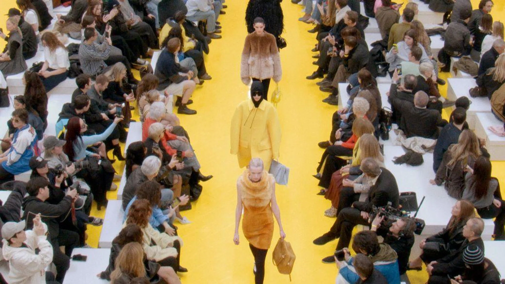 Loewe fall/winter 2026 runway