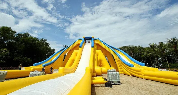 Mega Fun slide, Palawan Beach, Sentosa