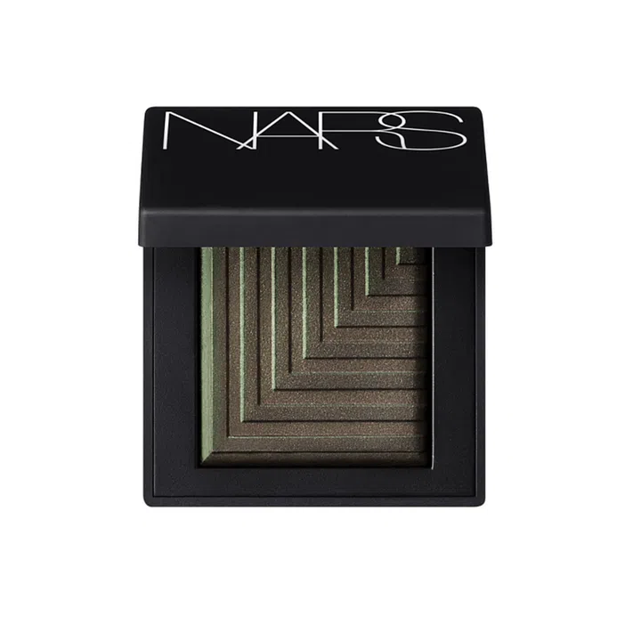 Apply this pearlescent deep green on lids and blend towards your creases for a smouldering effect.