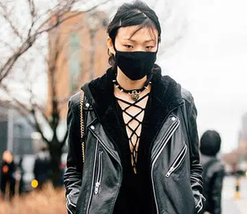 model-with-face-mask-feature-image