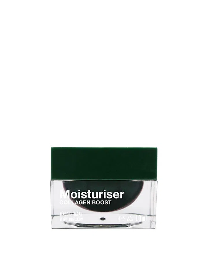 A collagen and hyaluronic acid packed cream that features three sizes of hyaluronic acid molecules to allow deeper penetration of the dermis and prolonged hydration. The emollient cream is perfect for at-home facial massages and is packaged in four 10ml tubs in order to reduce product contamination as well as to keep active ingredients fresh. The 10ml pots are also super handy for travelling. What's not to love? 