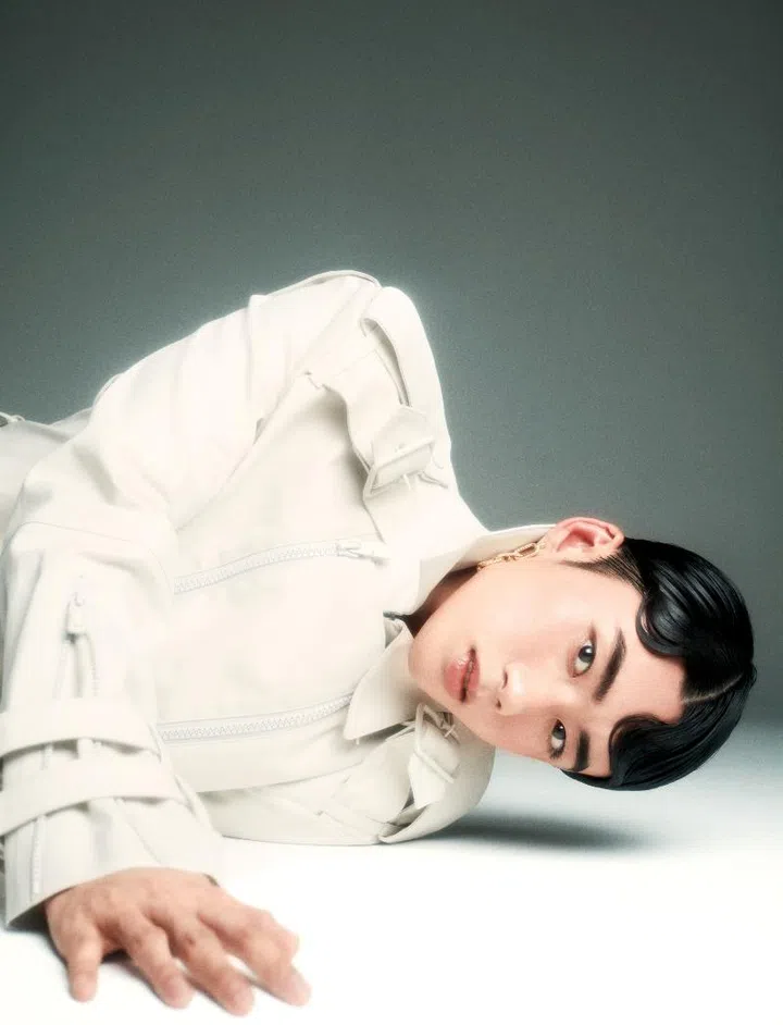 Harper’s BAZAAR Singapore local actor singer Starlight Boys Yang Yan Joel Low