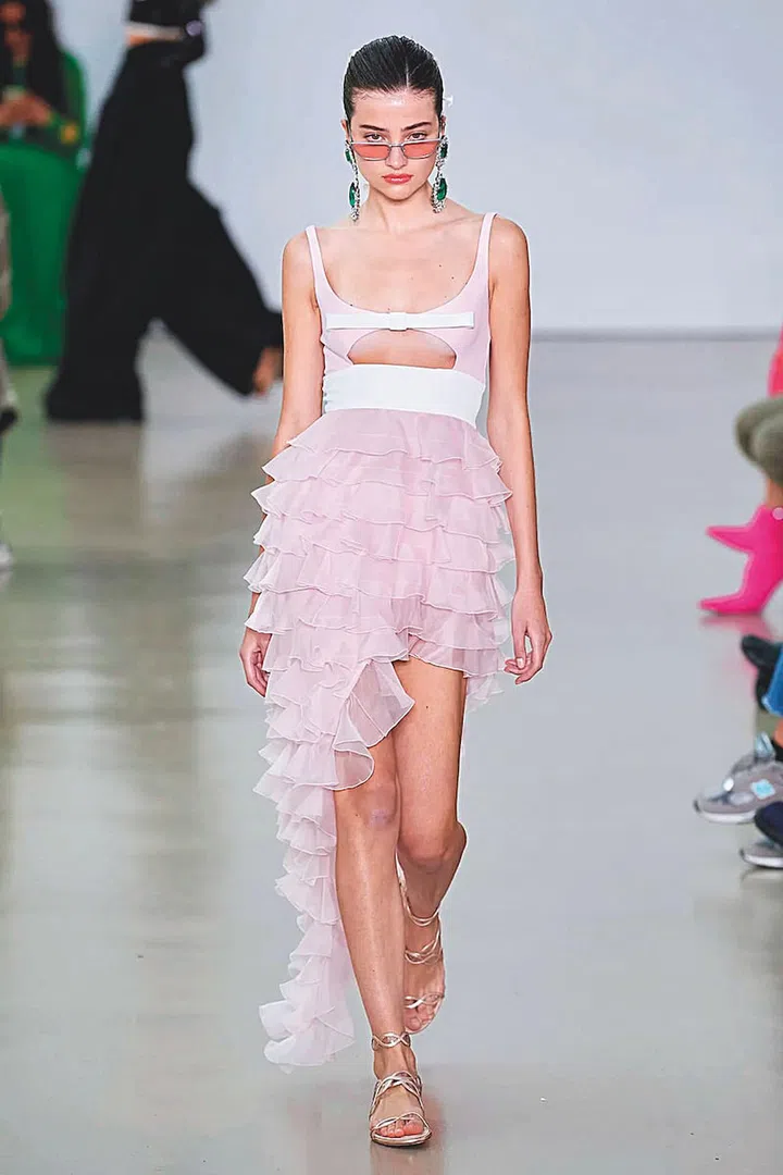 Giambattista Valli Spring/Summer 2022