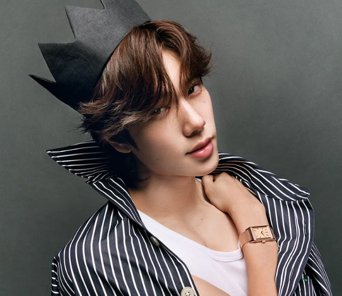 Fashion 本 in Harper's First Bazaar アーカイブ