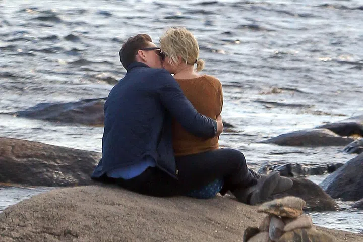 The photo that started it all—when Hiddle and Swift joined forces to become the unstoppable duo that was Hiddleswift. Too bad fall arrived and ruined everything.