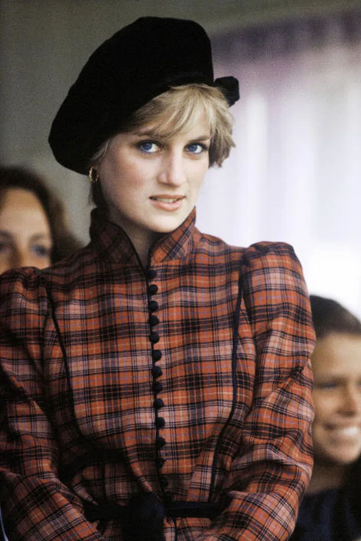 But nobody wore plaid better than Princess Diana.