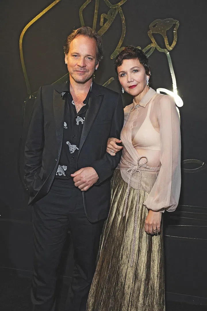 Peter Sarsgaard and Maggie Gyllenhaal in Chopard. (Photo: Chopard)