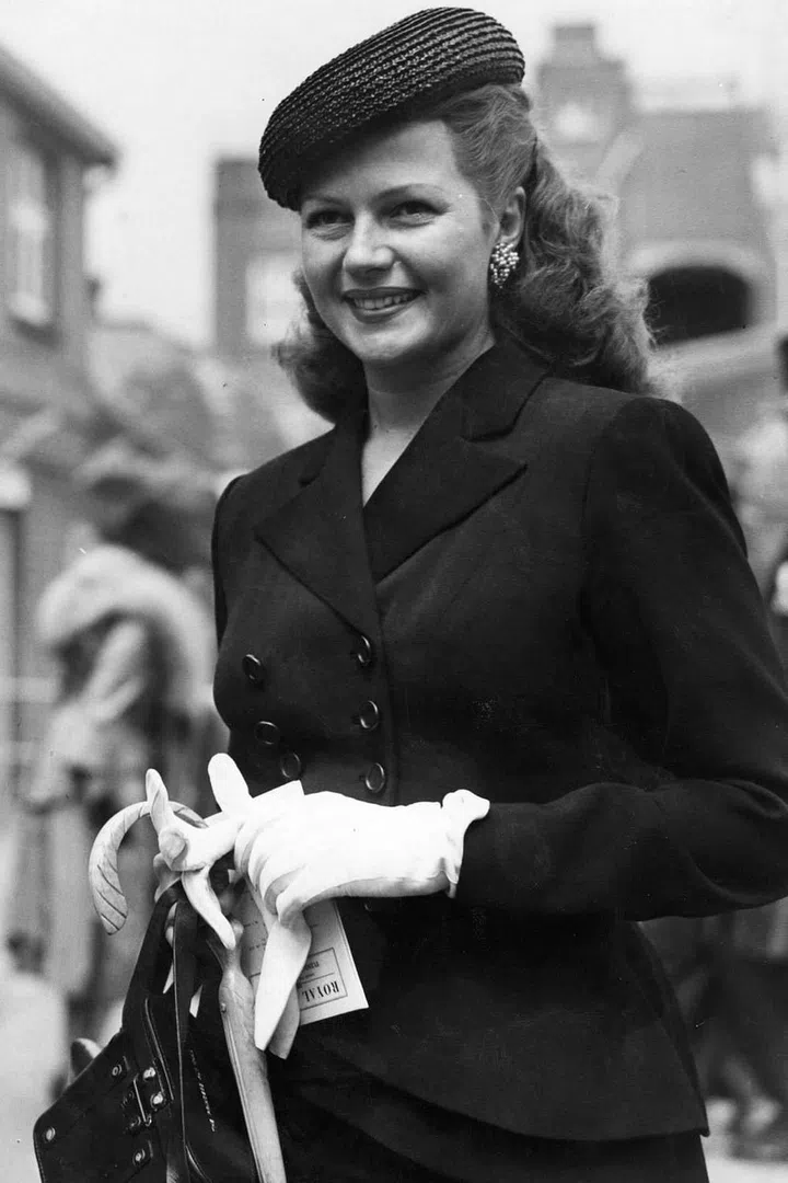 Rita Hayworth at Royal Ascot, 1950
Photo: Getty 