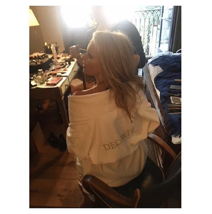 Photo: Instagram/ @katemossagency
