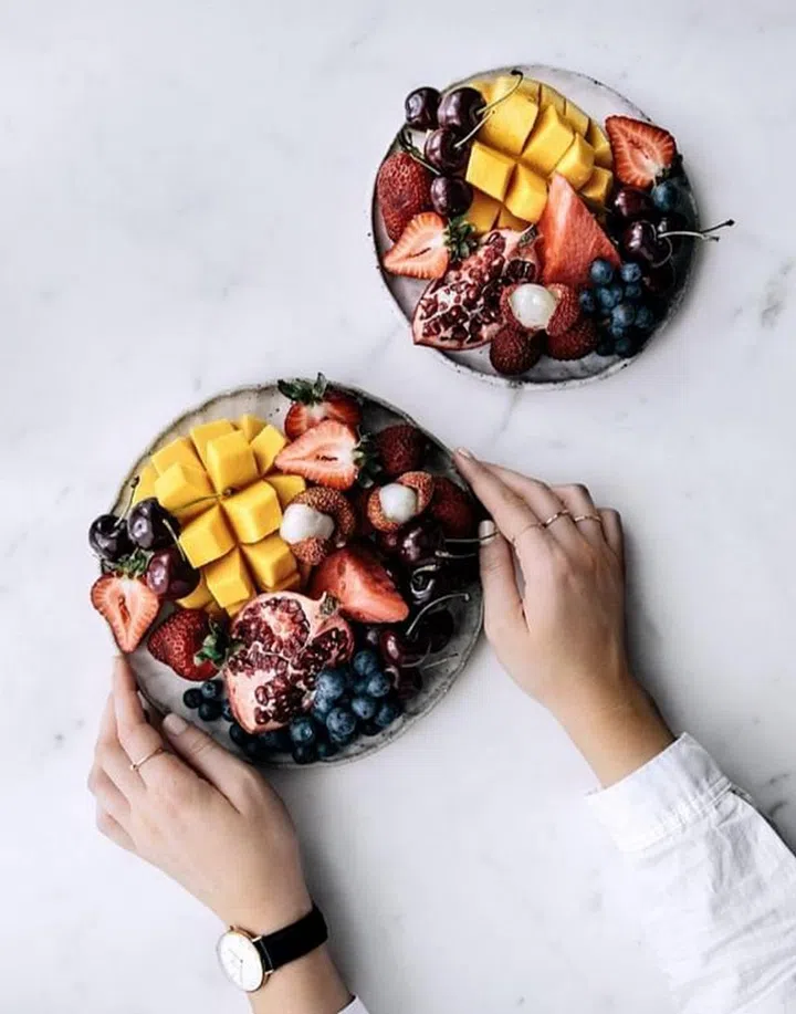 Ashley Alexander from Australia sure knows how to make nuts, berries and other natural produce look like a million bucks with her immaculate food styling (Photo: @gatherandfeast)
