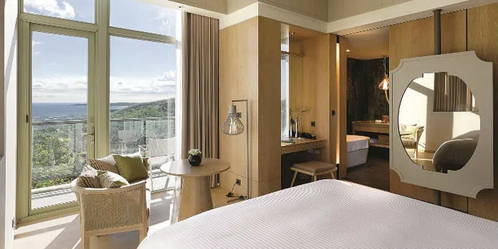 Eco-luxe designs fill the guestrooms at Gloria Manor