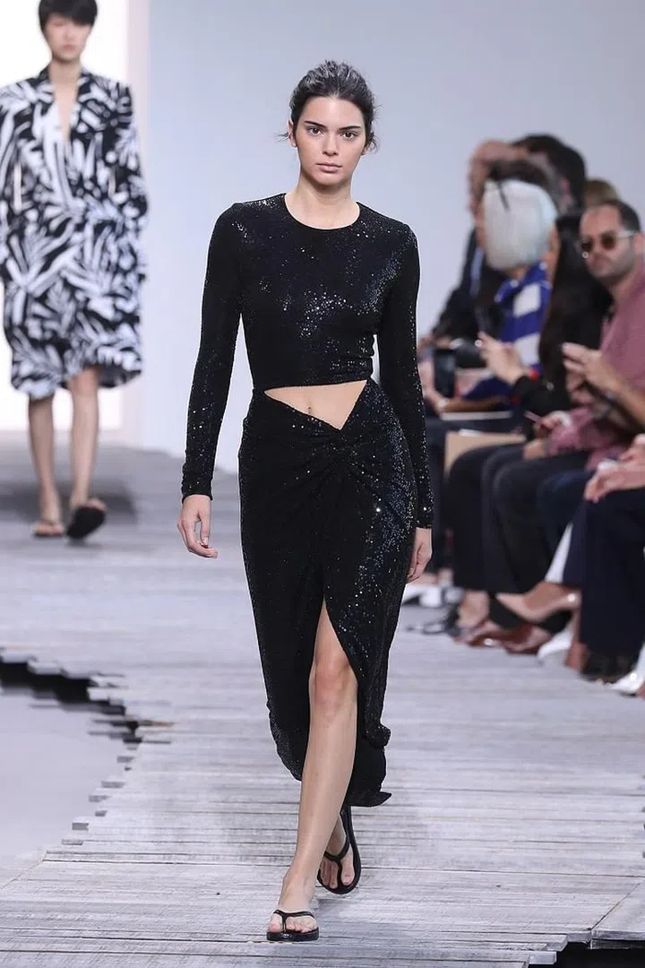 NEW YORK, NY - SEPTEMBER 13:  Kendall Jenner walks the runway at Michael Kors show during New York Fashion Week at Spring Studios on September 13, 2017 in New York City.  (Photo by Antonio de Moraes Barros Filho/FilmMagic)