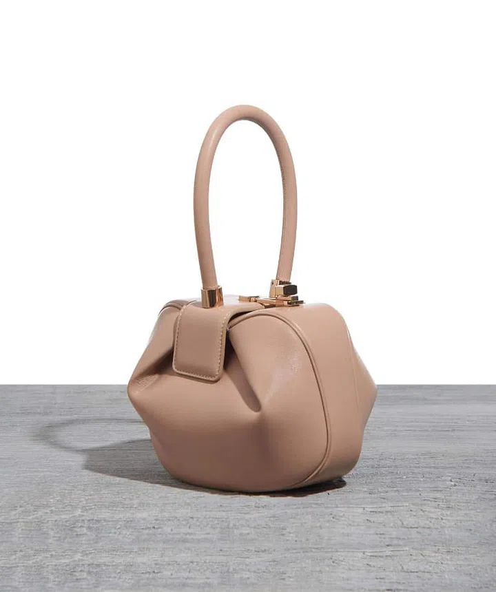 Demi bag in nude leather (Photo: Gabriela Hearst)