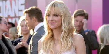 Anna faris