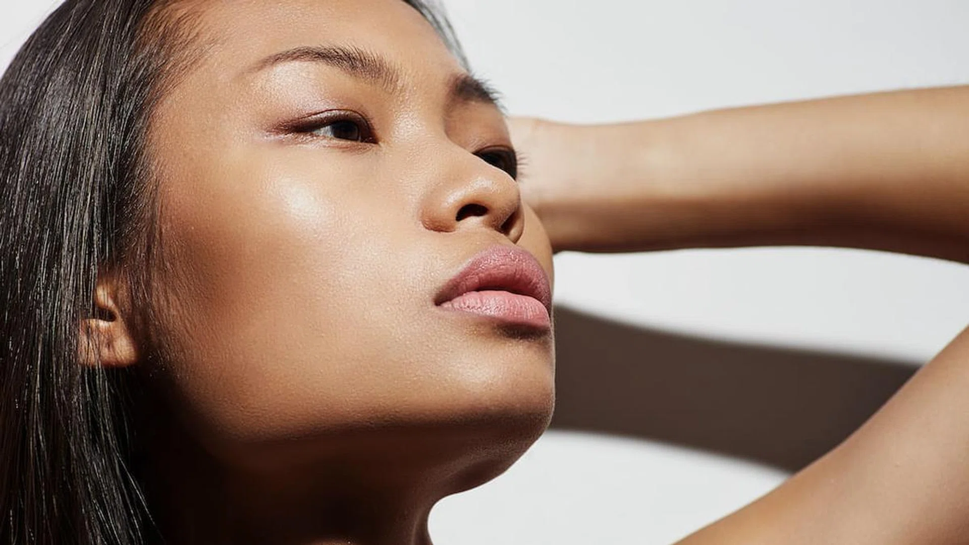 5 Face Primers That Will Instantly Brighten Your Complexion | Harper's ...