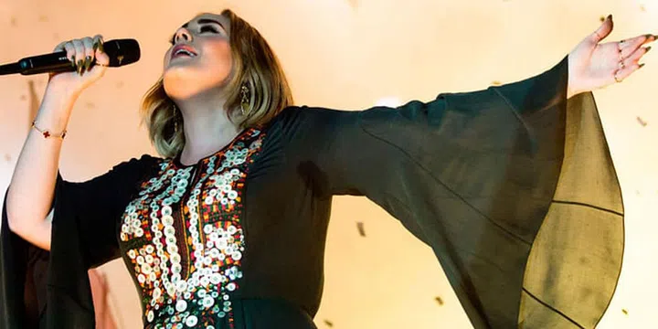 Adele's Glastonbury Dress Took Over 200 Hours To Make