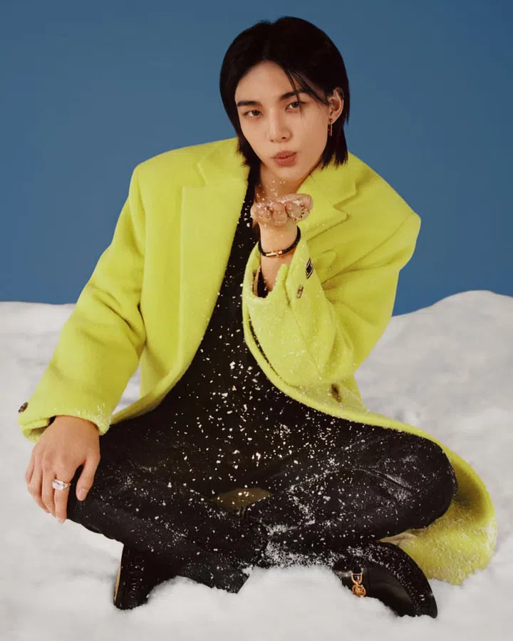 VERSACE HOLIDAY CAMPAIGN 2023 Hyunjin