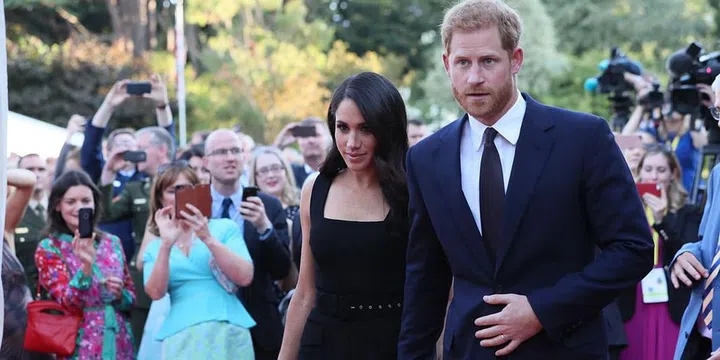 Royal fans are clearly excited to see Meghan and Harry.

Photo: Getty