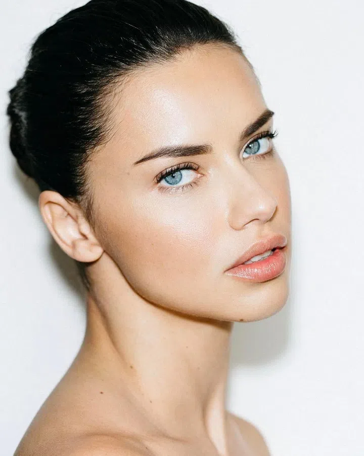 Photo: @adrianalima