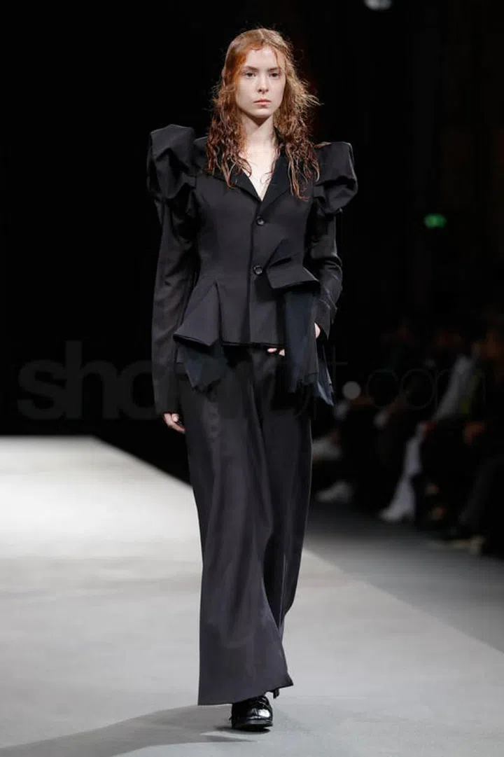 Photo: Showbit