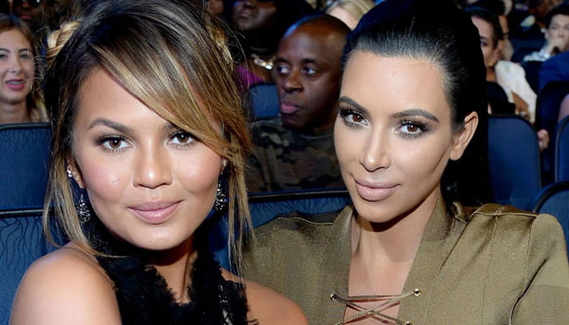 chrissy teigen kim kardashian