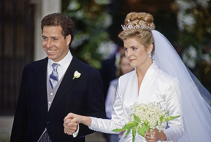 Serena married David Armstrong-Jones, the son of Princess Margaret and Antony Armstrong-Jones, wearing the Lotus Flower Tiara that belonged to Margaret. The diamond and pearl tiara was given to Princess Margaret by her mother in 1959.