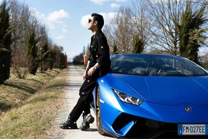 With the Huracan Performante Spyder on the roads of Bologna.