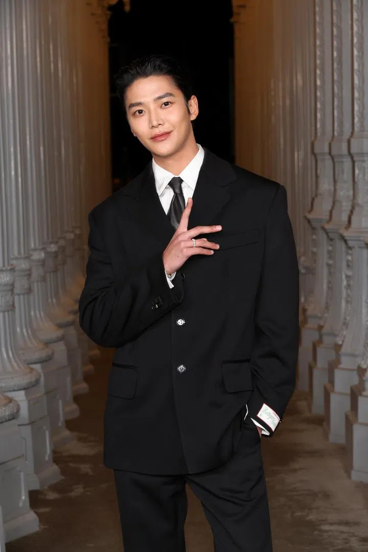 famous leo celebrities | rowoon