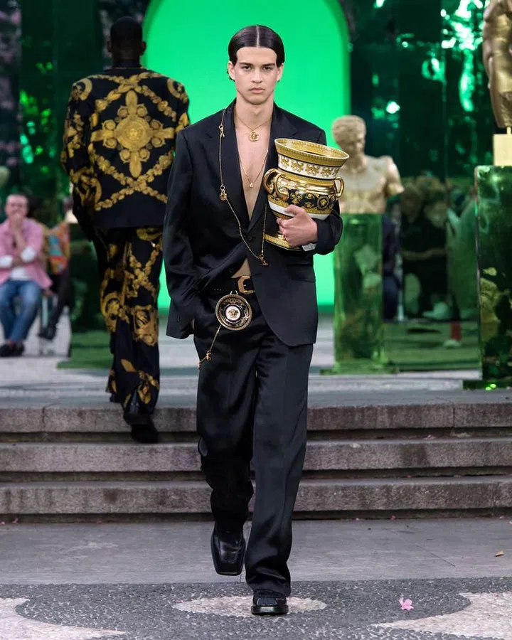 Photo: Versace