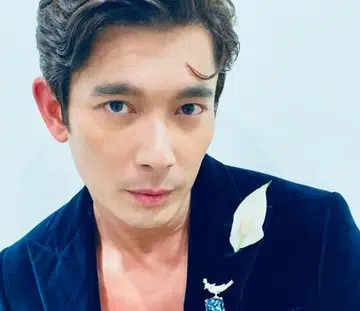 Elvin Ng Takes Takes Us Backstage At Star Awards 2023