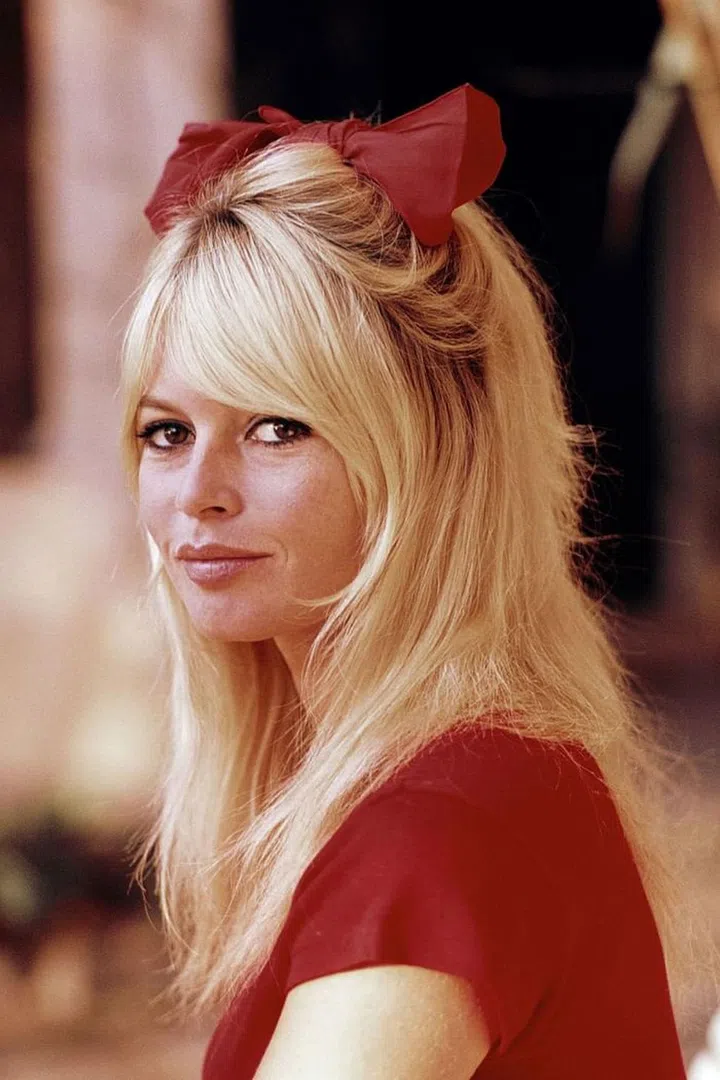 Fun and feminine, Bardot has the cutesy-cool accessory on lock.
