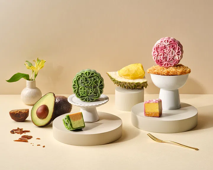 The Best Mooncakes Of 2026, Tried And Reviewed By The BAZAAR Team ...