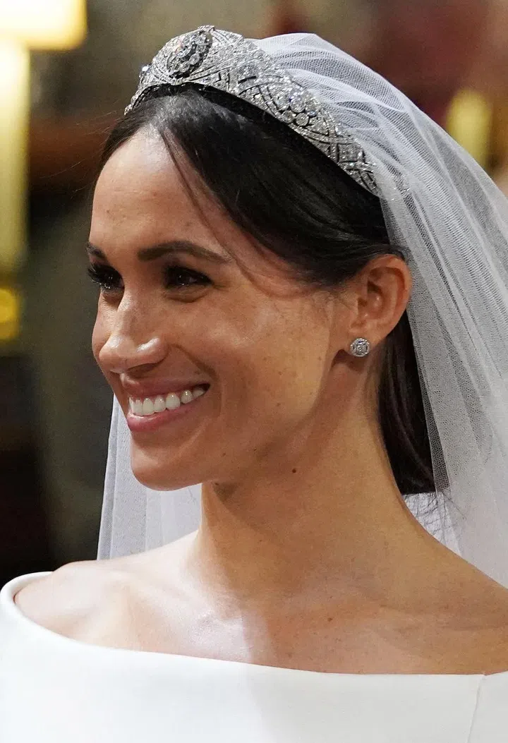meghan markle wedding dress