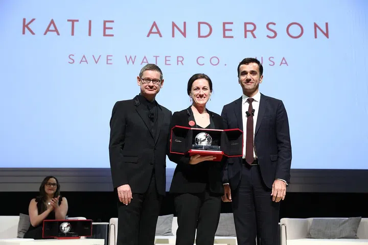 Save Water & Co aims to fight high wastage of water in commercial establishments and multifamily
properties by using data analytics to improve business processes through water conversation.