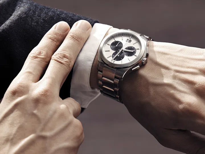 5 Tips For Buying Your First Luxury Watch, According To Seasoned Watch ...