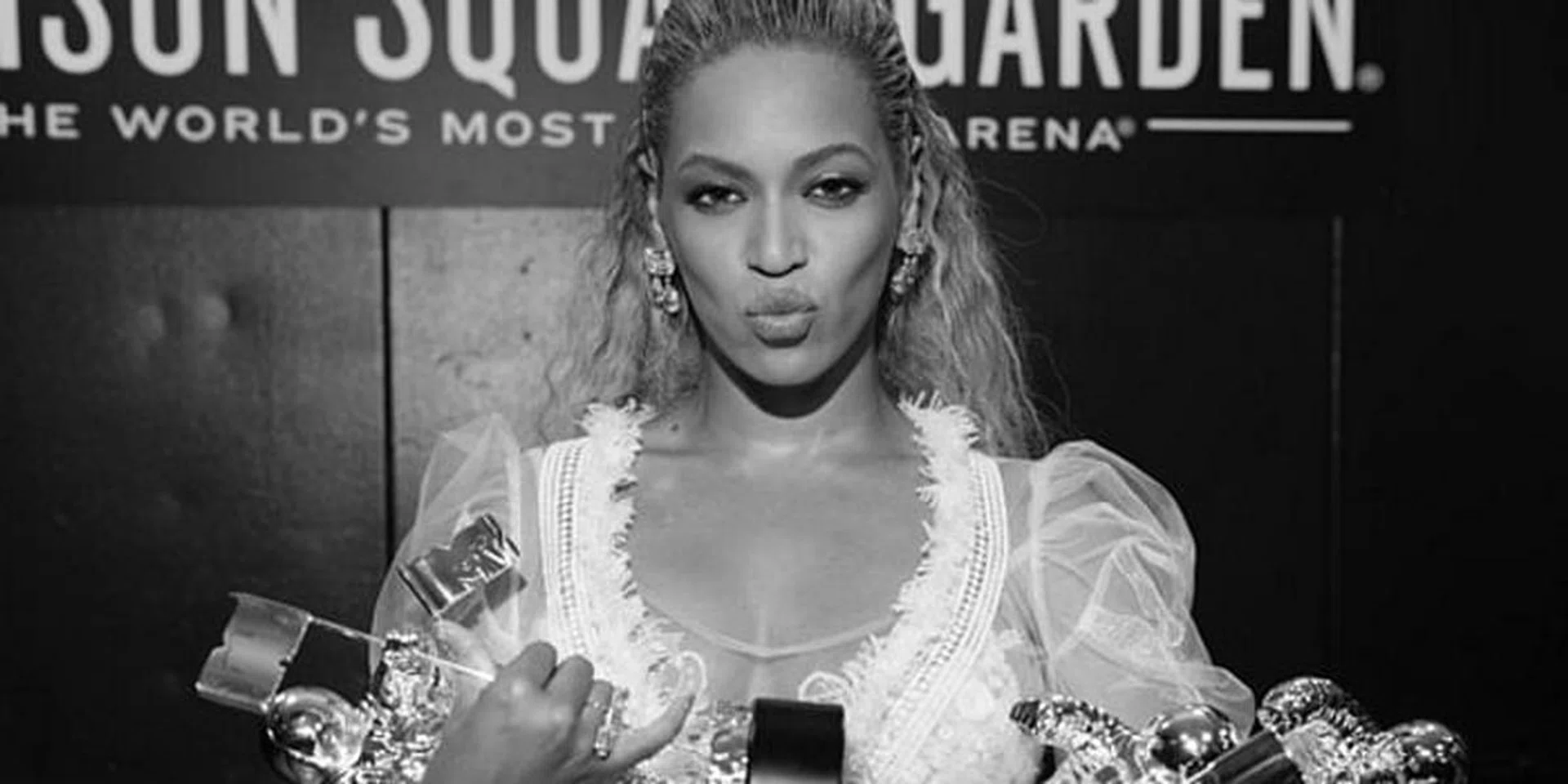 The Best Celebrity Instagrams From The VMA's