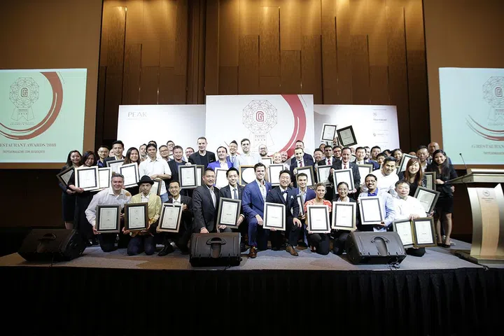 A group shot of all the winners of the night.