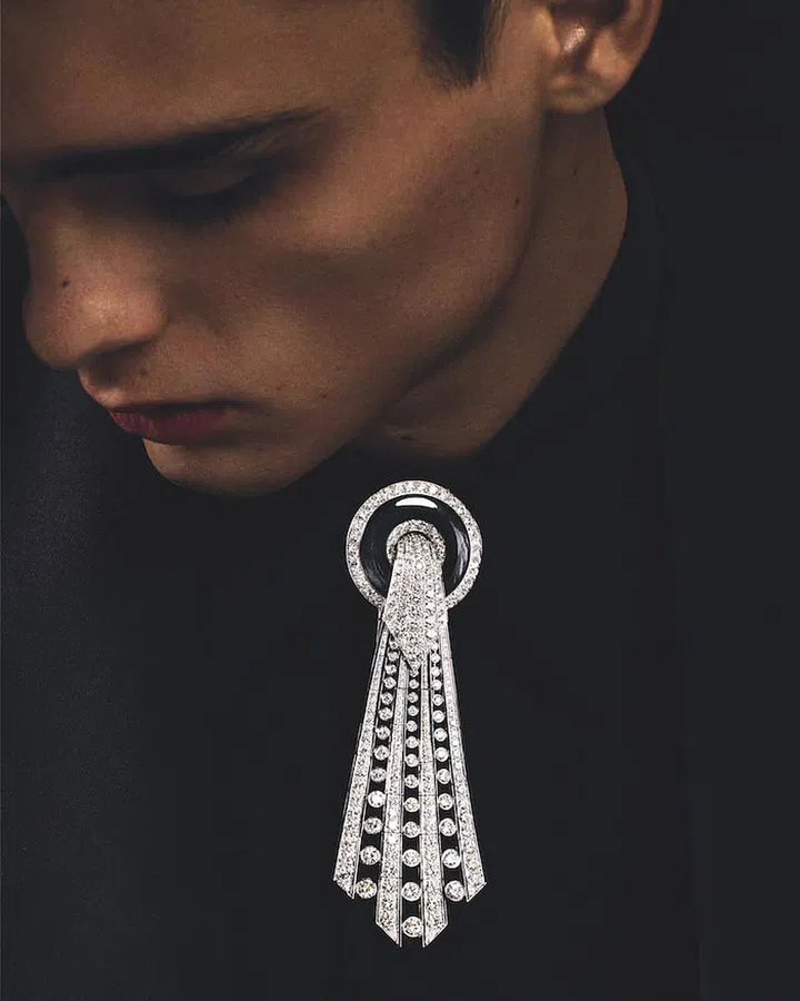 Lavallière Diamants brooch version (Photo: Boucheron)