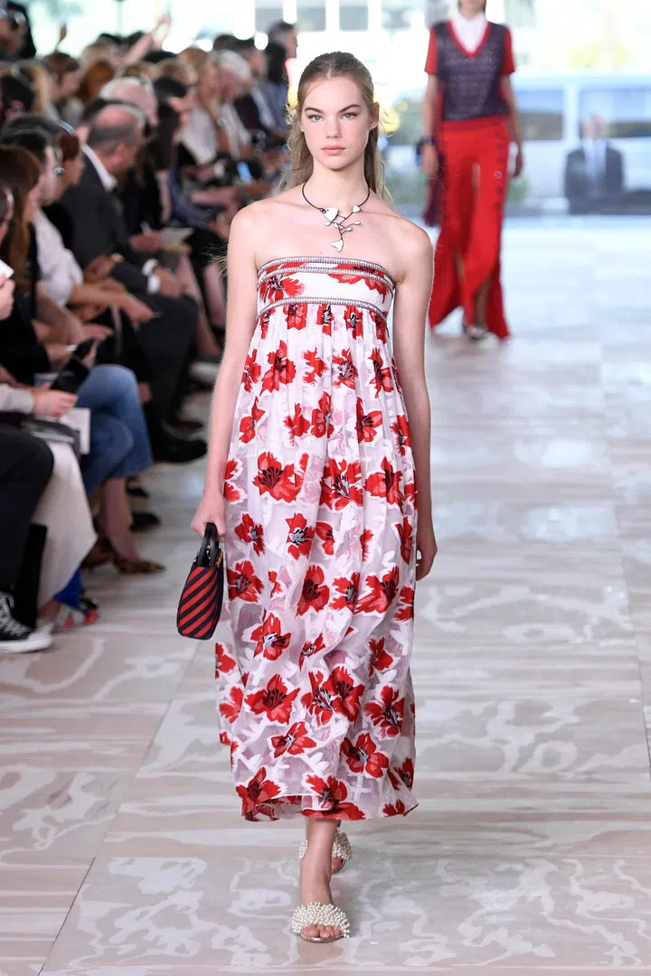Spring 2017 Ready-To-Wear