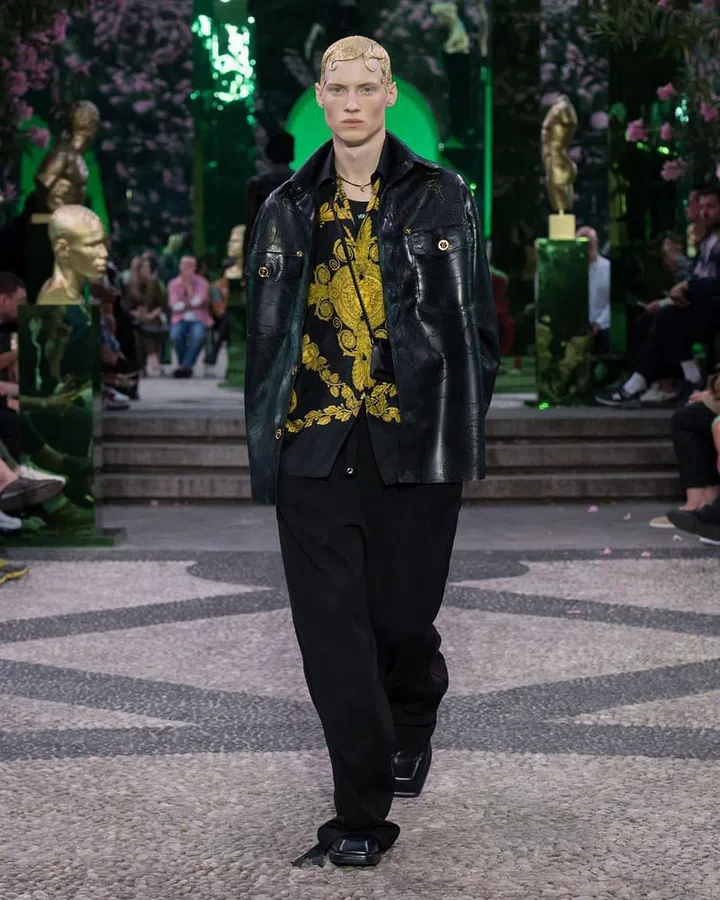 Photo: Versace