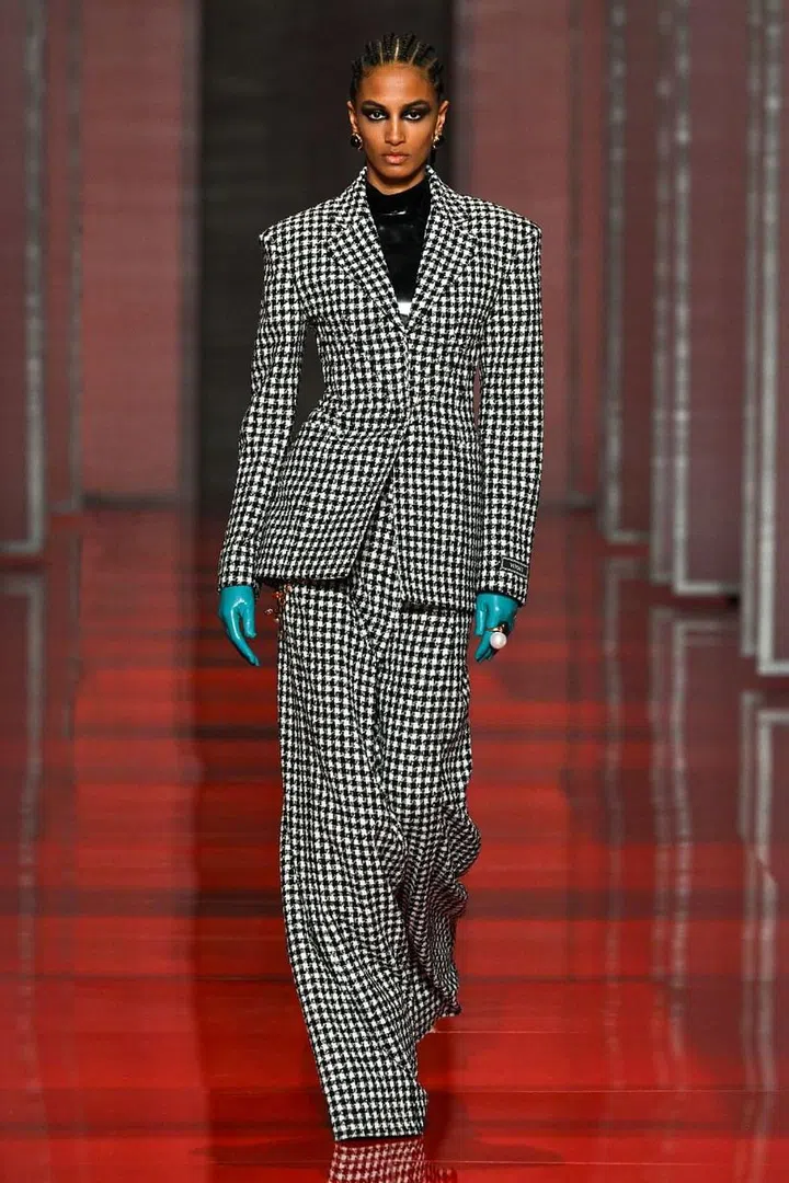 Photo: Versace